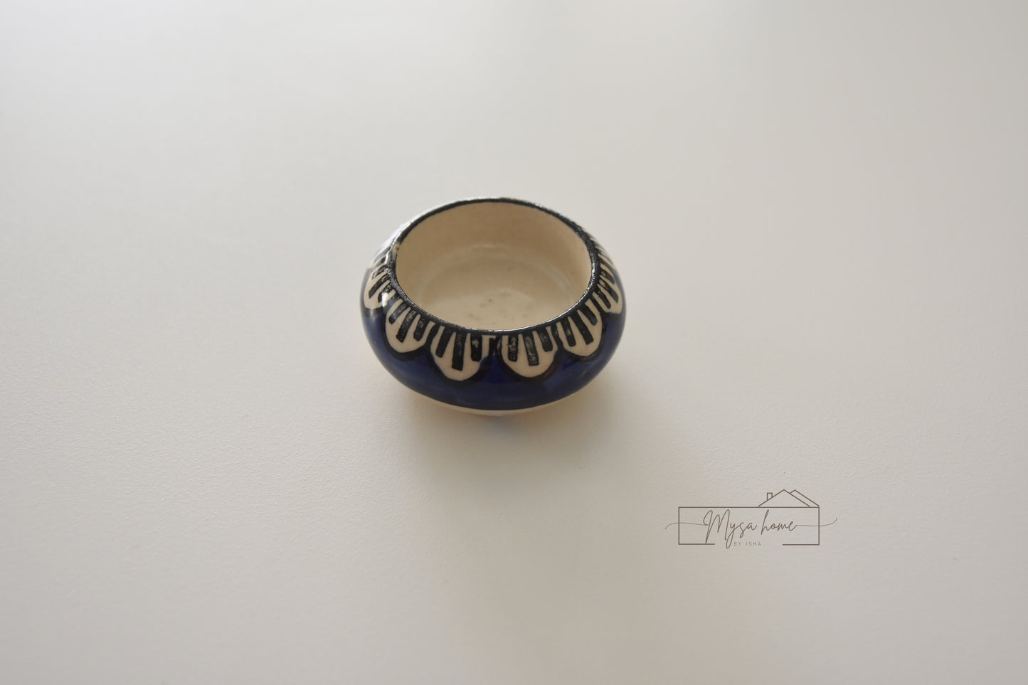 Blue Pottery Round Tea light Blue Petal