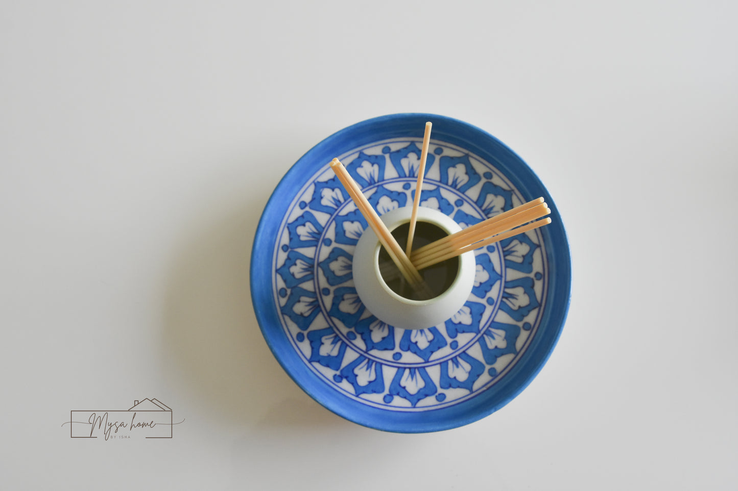 Blue Pottery Tray Round 8.5" - blue