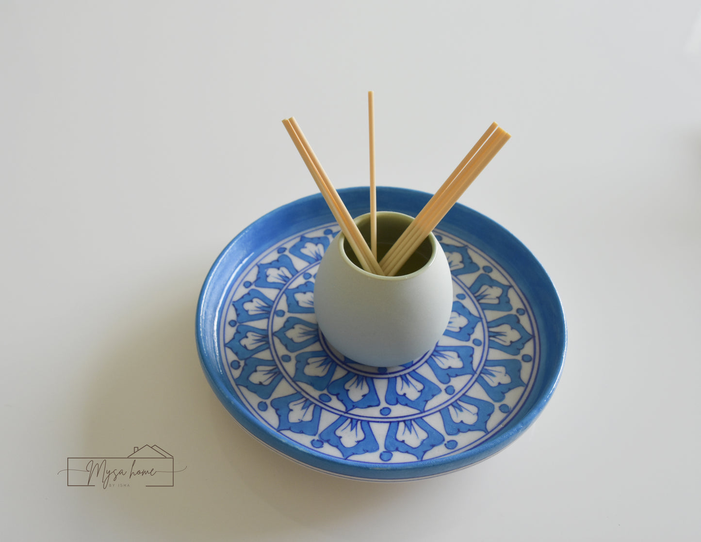Blue Pottery Tray Round 8.5" - blue