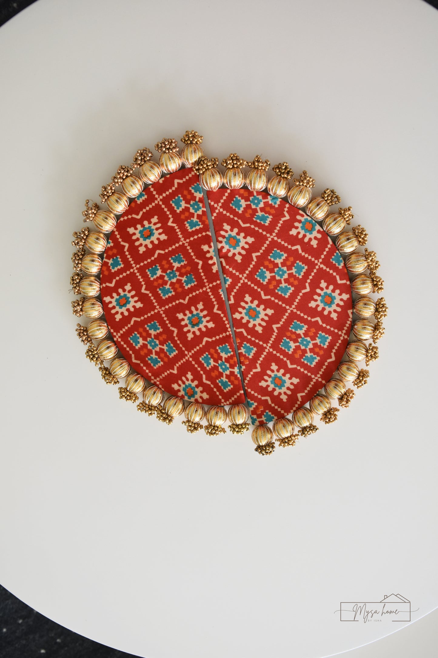 Rangoli: Reversible D - Mat 12" Red-Green
