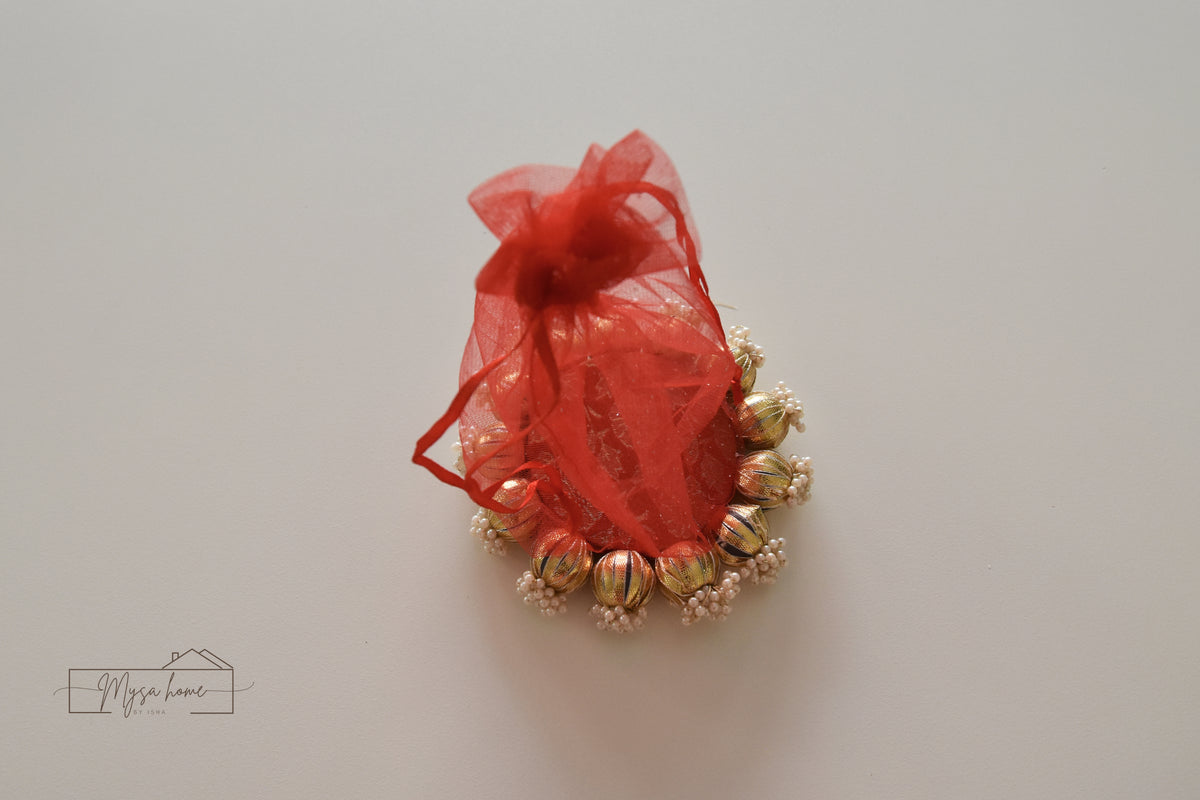 Luxurious Drawstring Platter Potli - Elegant Gifting Pouches