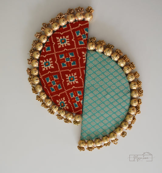 Rangoli: Reversible D - Mat 12" Red-Green
