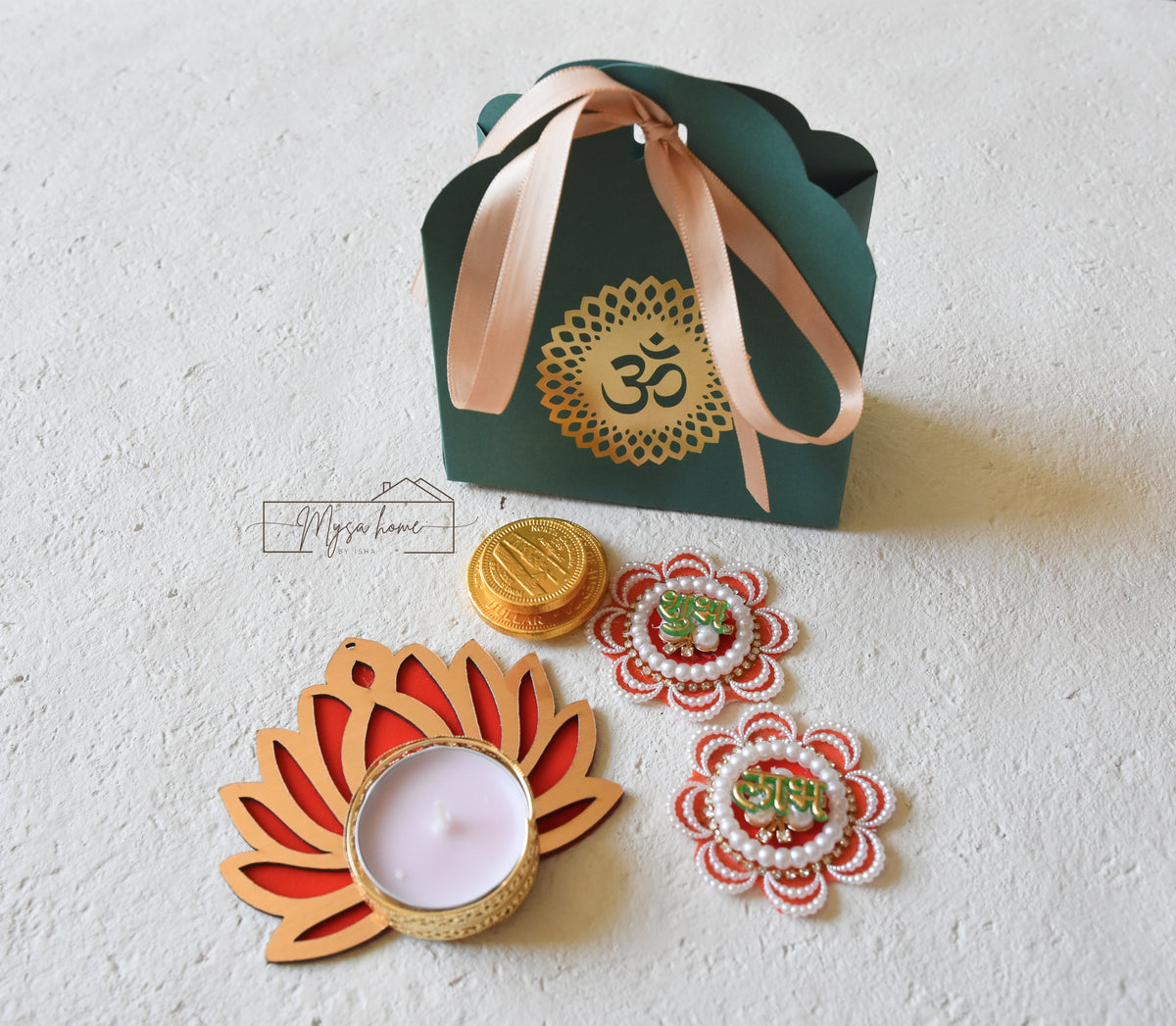 Favor - Kiran (Festive Lotus tea light & Shubh Labh)