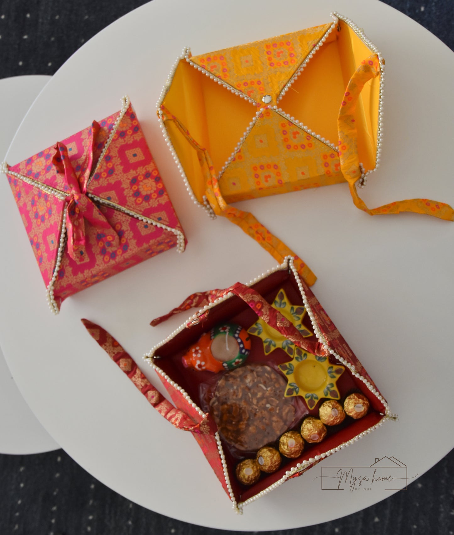 Brocade Favor Box Folding