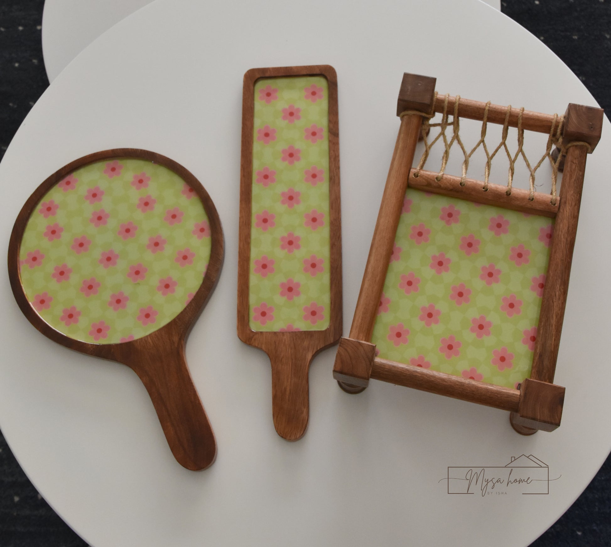 Wood serving platter in khaat, bat and pizza design
