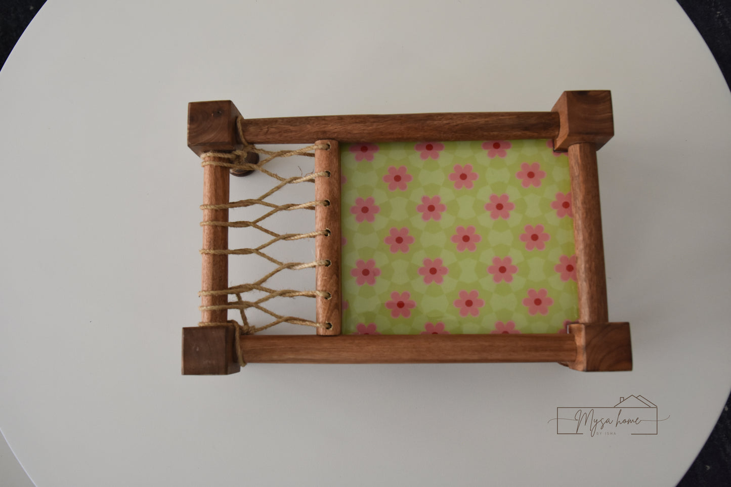 Wooden serving platter with floral design 