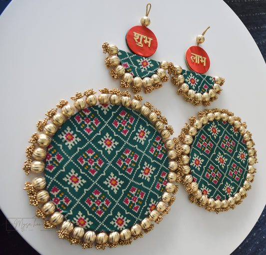 Rangoli: Reversible Mat with optional Shubh Labh hanging in Green Patola + Red/yello Bhandej