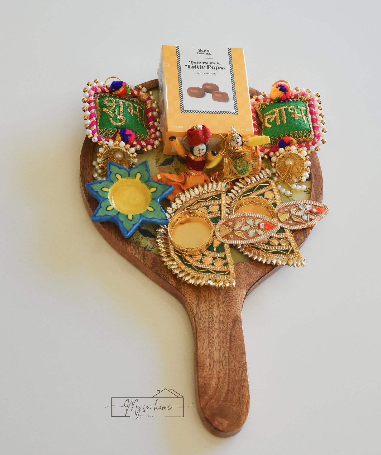 Luxury Indian festive gift basket – Diwali hamper with artisanal home décor