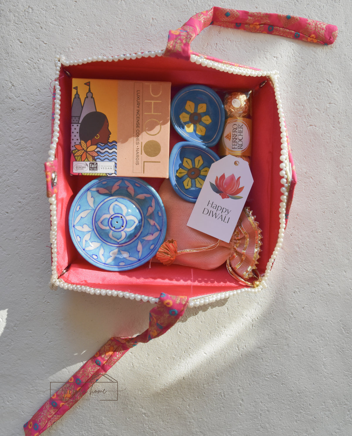 Hamper - ROSHINI